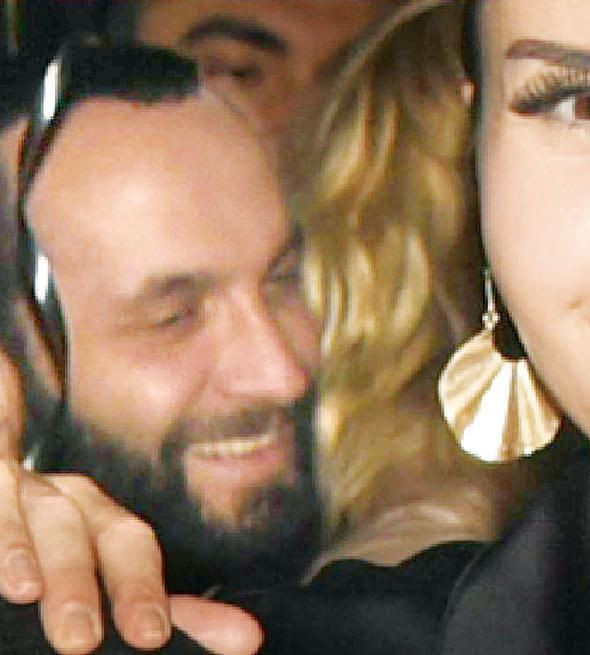 Ece Erken Berkay'ın görüntüleri aşk mı yaşıyorlar işin aslı ne? - Resim: 0