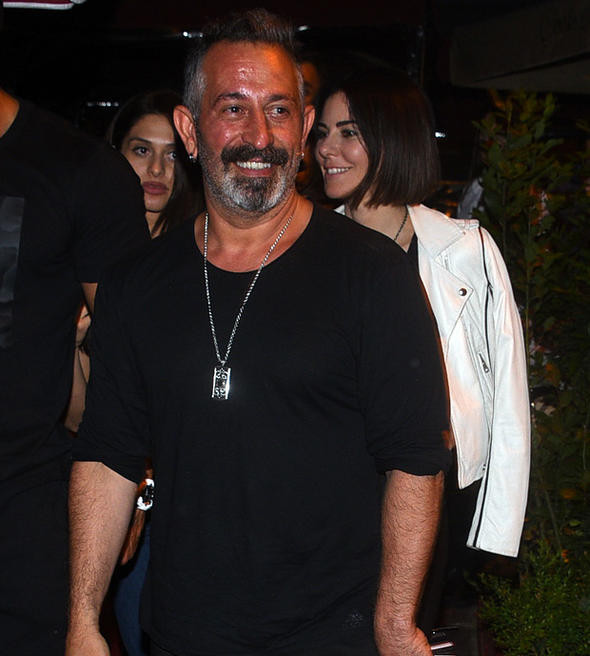 Cem Yılmaz'la Defne Samyeli arasında büyük kriz! - Resim: 2