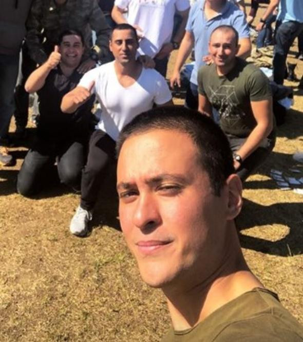 Ünlü oyuncu çavuş oldu: Askerlikten ilk fotoğrafını paylaştı! - Resim: 4