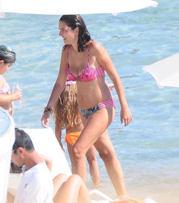 Bergüzar Korel sahillerde ama Halit Ergenç yok - Resim: 1