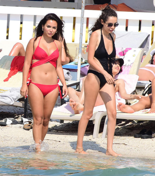 Alper kampta Sebahat tatilde! Bakan bir daha baktı - Resim: 3