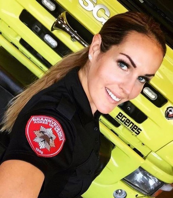 İtfaiyeciler mi modeller mi bu kadın olay oldu - Resim: 3