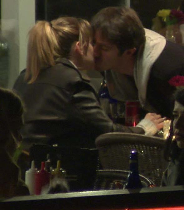 Öpüşürken yakalanmışlardı! Bu kez ses yok - Resim: 2