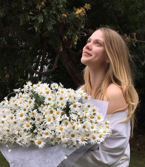 Üstsüz pozları olay olmuştu! Oyunculuğu bıraktı öğrenci oldu - Resim: 1