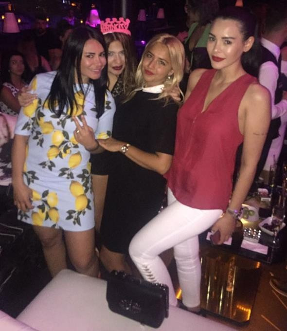 Survivor Nihal Candan yeni yaşını böyle kutladı!  - Resim: 3