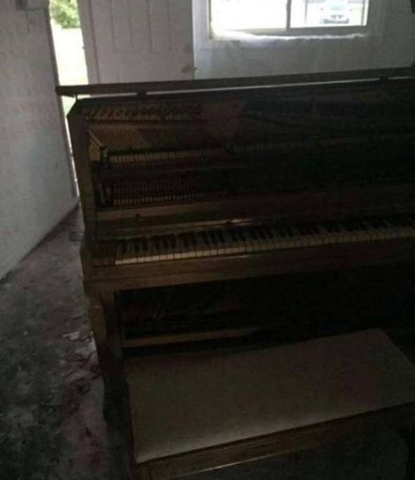 Eve girince dehşeti yaşadı duvar yazılarında büyük korku - Resim: 4