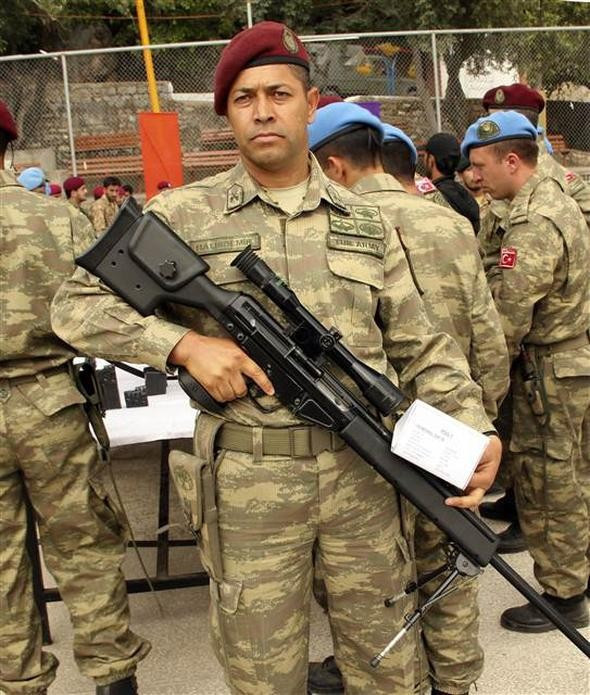 Ömer Halisdemir’in annesi hayatını kaybetti - Resim: 3