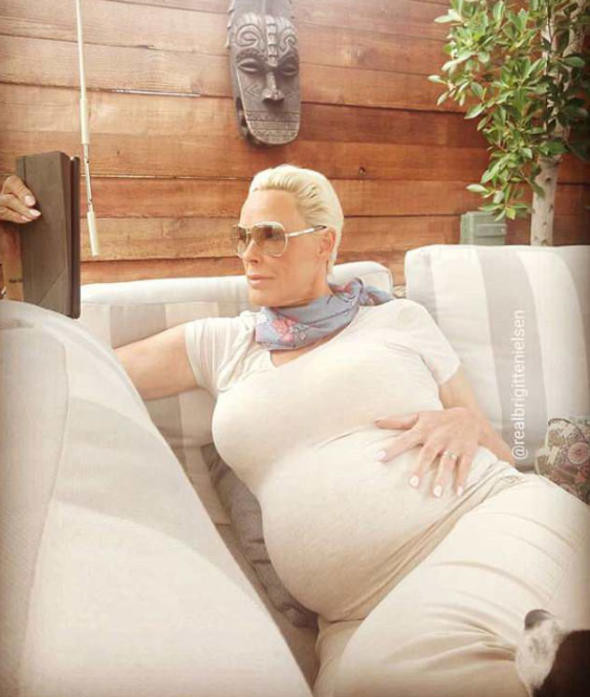 54 yaşında hamile kalmıştı! 15 yaş küçük aşkıyla ortaya çıktı - Resim: 4