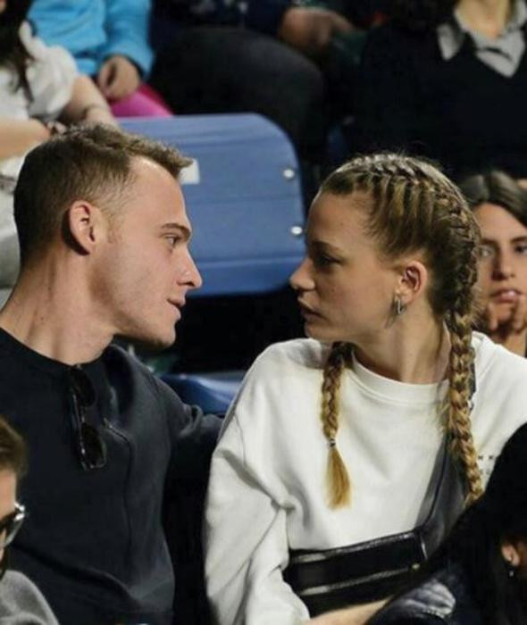 Serenay'la Kerem maçı bırakıp birbirleriyle ilgilendiler - Resim: 2