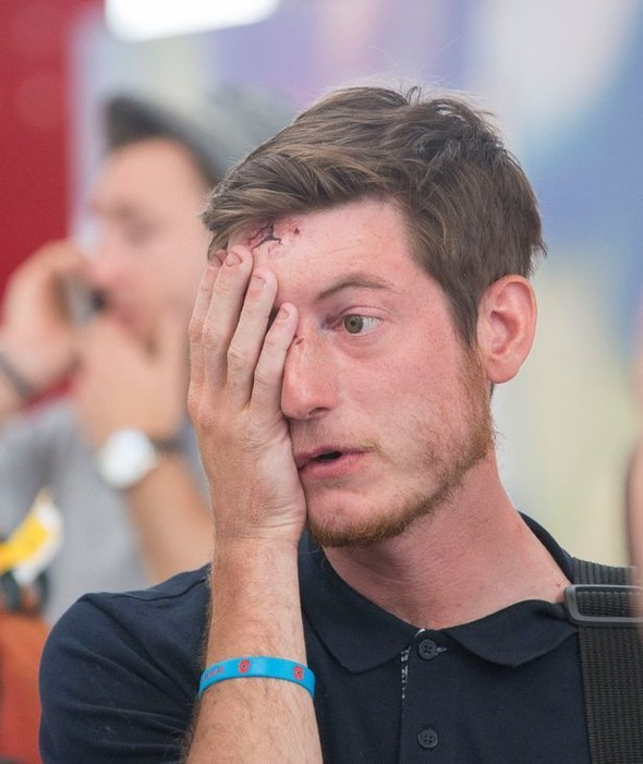 İngiliz taraftar bu hale geldi - Resim: 3