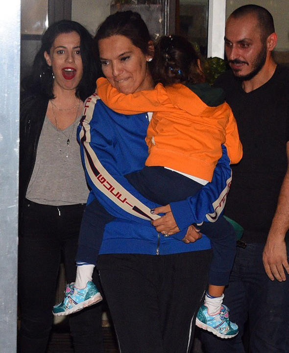 Demet Akalın'dan 'Okan Bey ile görüşüyor musun' sorusuna bomba yanıt - Resim: 1