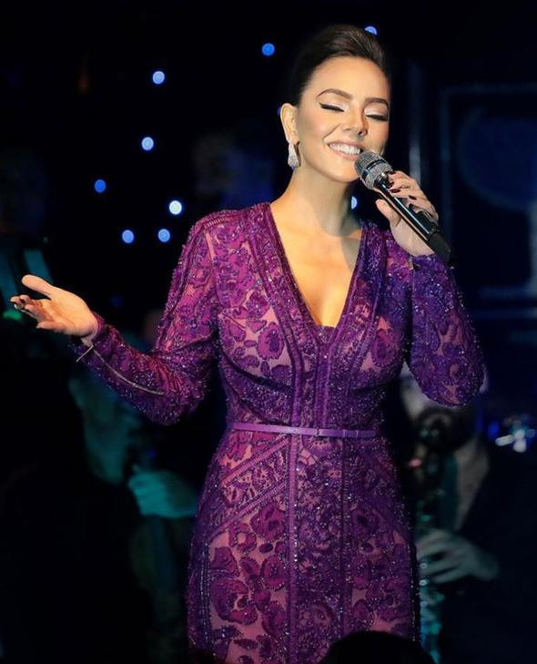 Kesenin ağzını açtı! Ebru Gündeş bomba gibi dönüyor! - Resim: 2