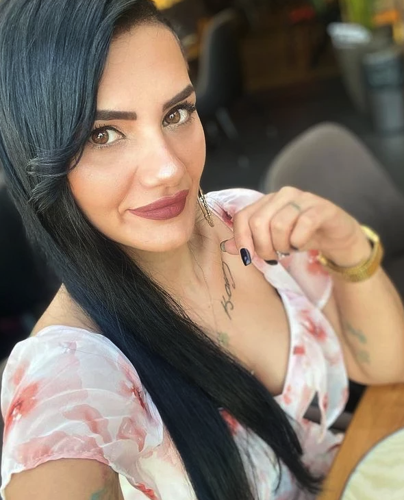 Ayça Beğen'den intihar girişimi sonrası ilk açıklama: ''Çok zor bir süreçten geçiyorum'' - Resim: 3