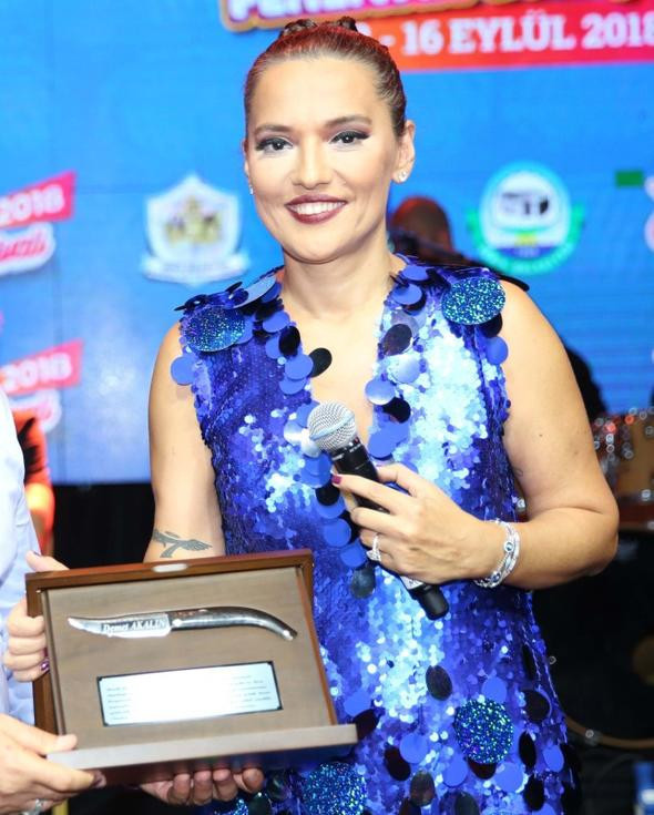 Demet Akalın ayrılık sonrası ilk konserini verdi! İşte dikkat çeken detay - Resim: 3