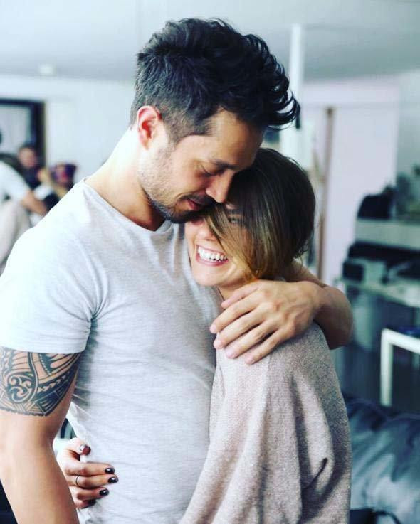 Murat Boz ile Aslı Enver 2019'u Barcelona’da kaşılayacak - Resim: 1