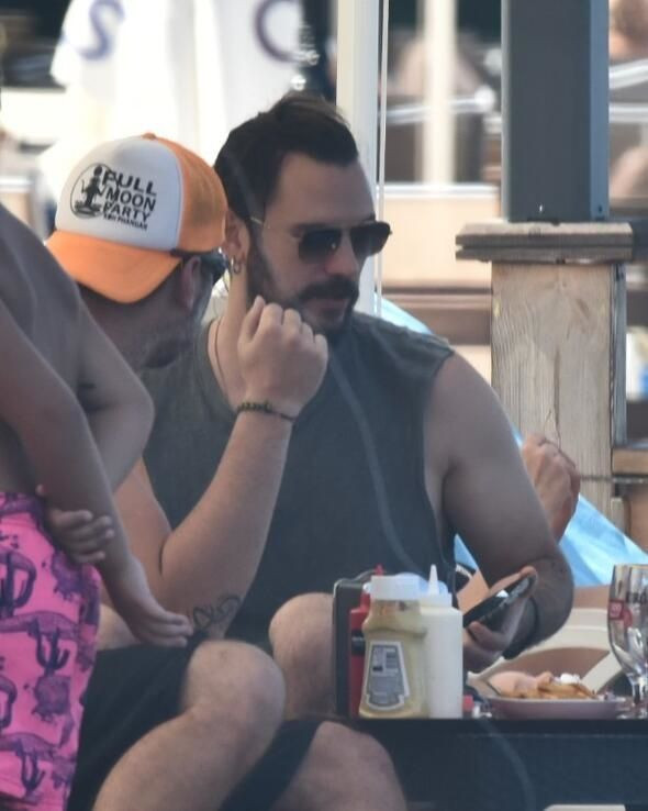 Burcu Biricik bikinili yakalanınca eşi Emre Yetkin çılgına döndü! - Resim: 4