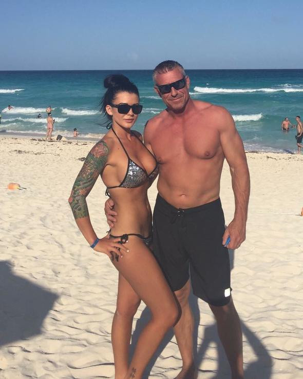 Görenler baba-kız sanıyor! Kankasının babasına aşık oldu - Resim: 2