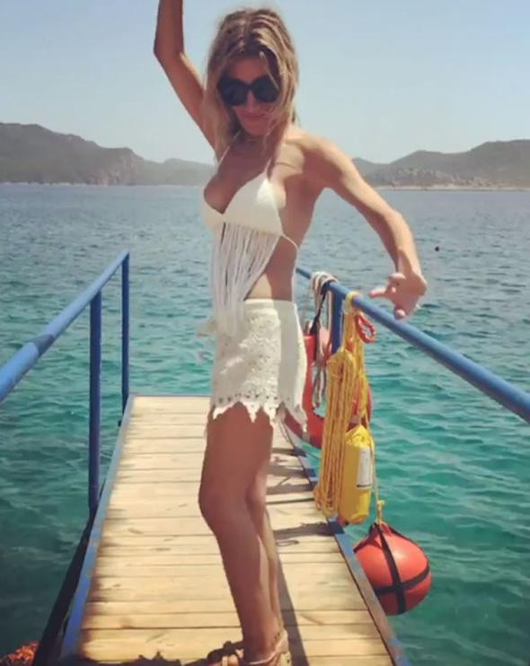 İrem Derici patladı ''Annemi üzmeyin'' - Resim: 4