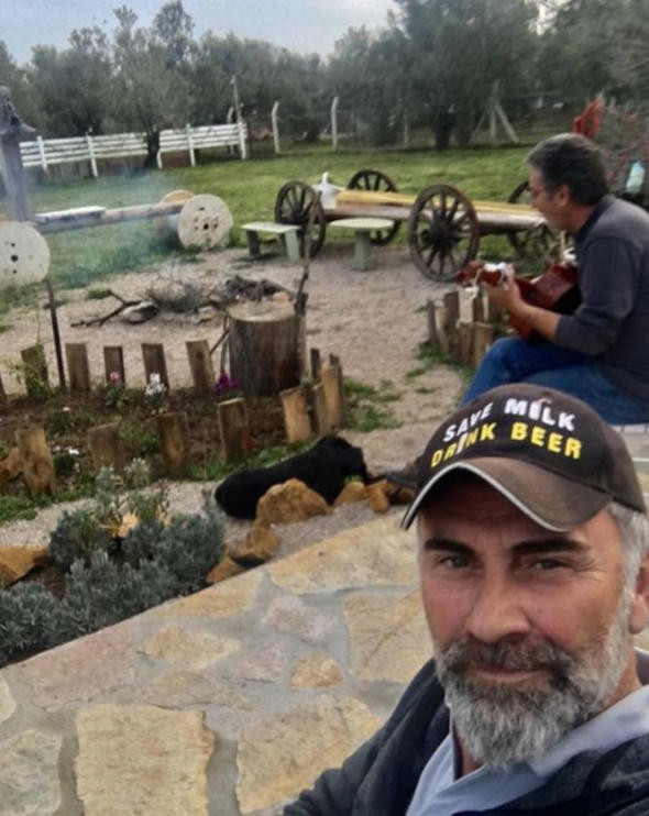 Bir dönemin en popüleriydi! Her şeyi sattı köy hayatına döndü - Resim: 1