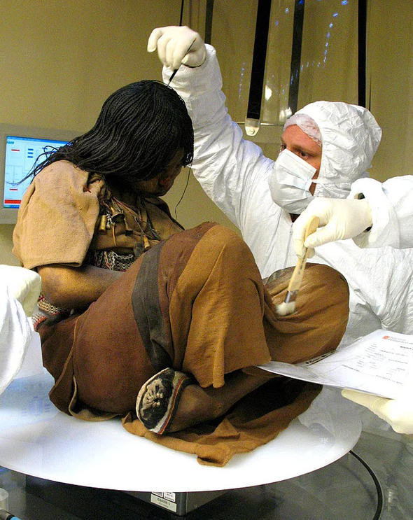 Aradan asılar geçti ama o hala bu halde bekliyor - Resim: 1