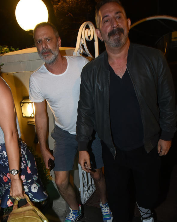 Suratlar asık! Defne Samyeli Cem Yılmaz çiftinden dikkat çeken detay - Resim: 4