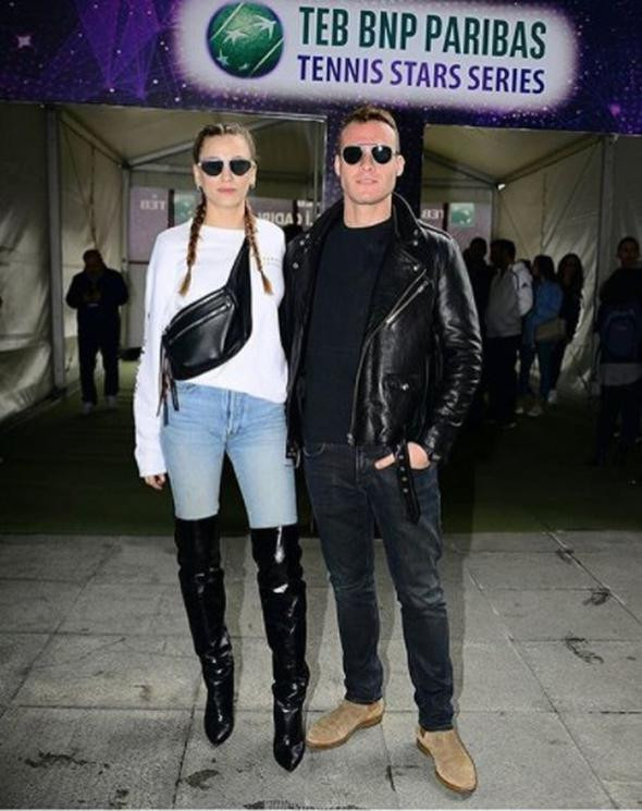 Serenay'la Kerem maçı bırakıp birbirleriyle ilgilendiler - Resim: 4