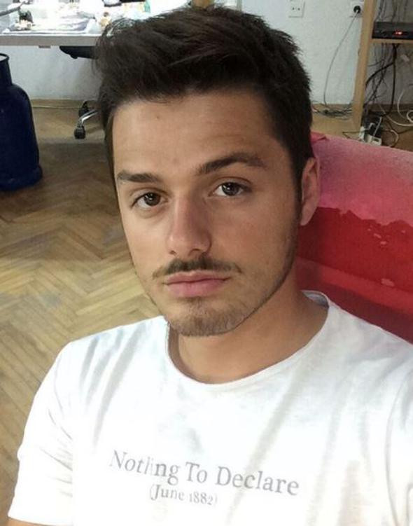 Çocukluk fotoğrafındaki detay şoke eti - Resim: 4