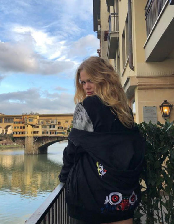 Üstsüz pozları olay olmuştu! Oyunculuğu bıraktı öğrenci oldu - Resim: 4