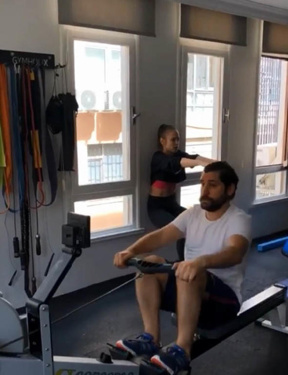 Evli olduğumu bile bile çirkin mesajlar atıyorlar.. - Resim: 4