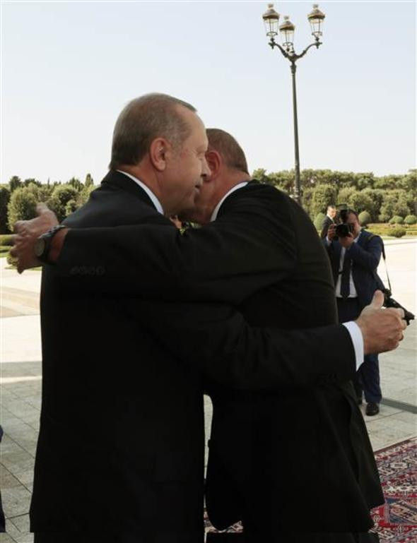  İlham Aliyev'den Cumhurbaşkanı Erdoğan'a sıcak karşılama! - Resim: 2