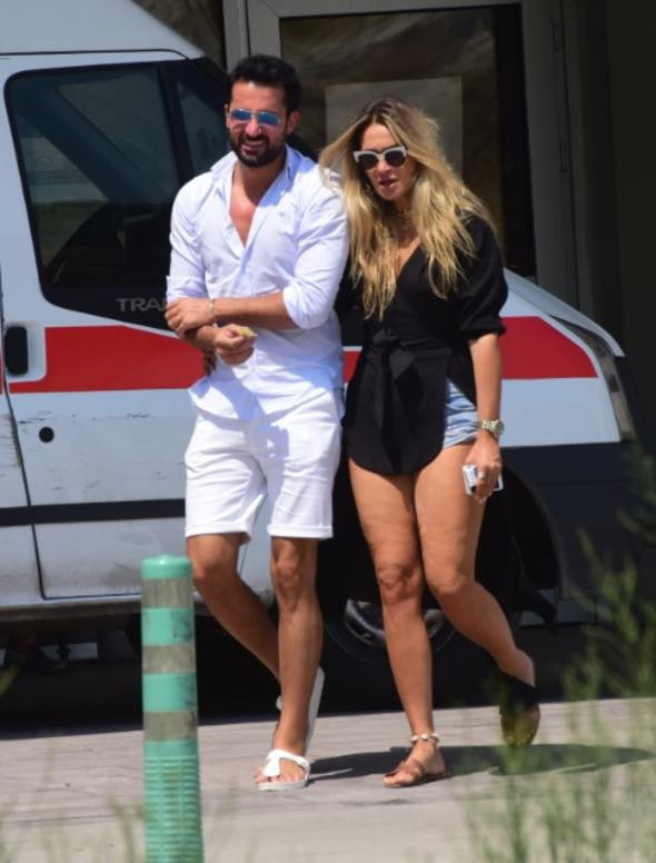 Etkin Ünal, genç bir erkekle görüntülendi! Bakın ne dedi ? - Resim: 2