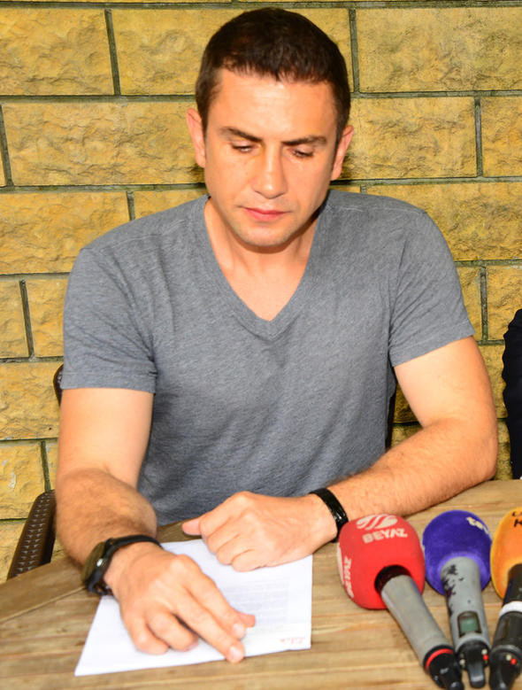 15 kişi üstüne çullanmış! Emre Aşık isyan bayrağını çekti - Resim: 3