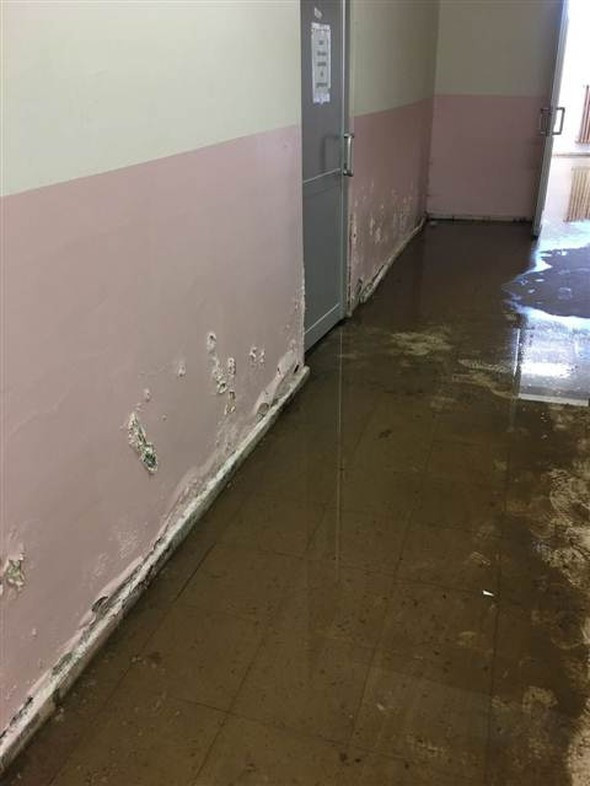 Okulda görülmemiş skandal! Dışarda fuhuş içerde... - Resim: 3