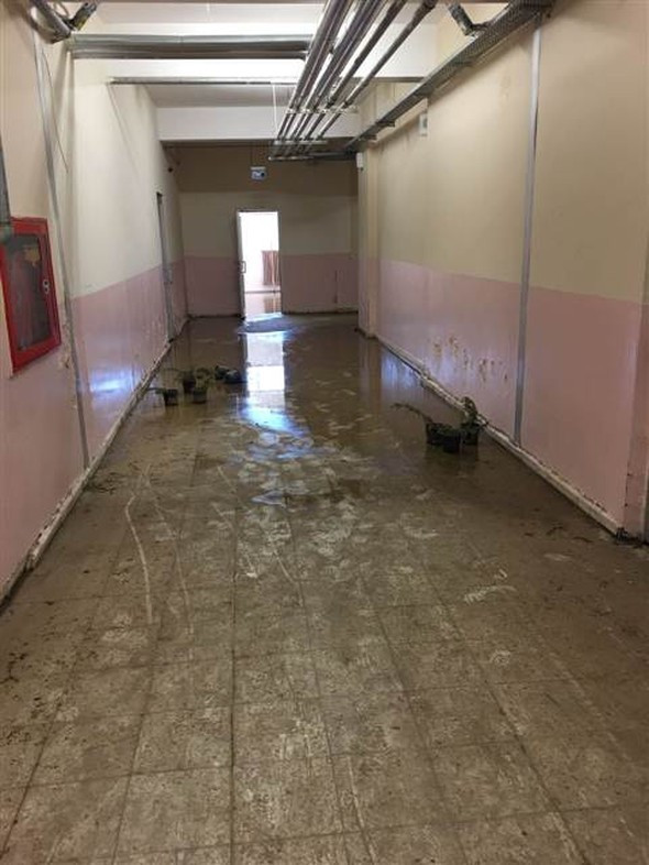 Okulda görülmemiş skandal! Dışarda fuhuş içerde... - Resim: 4