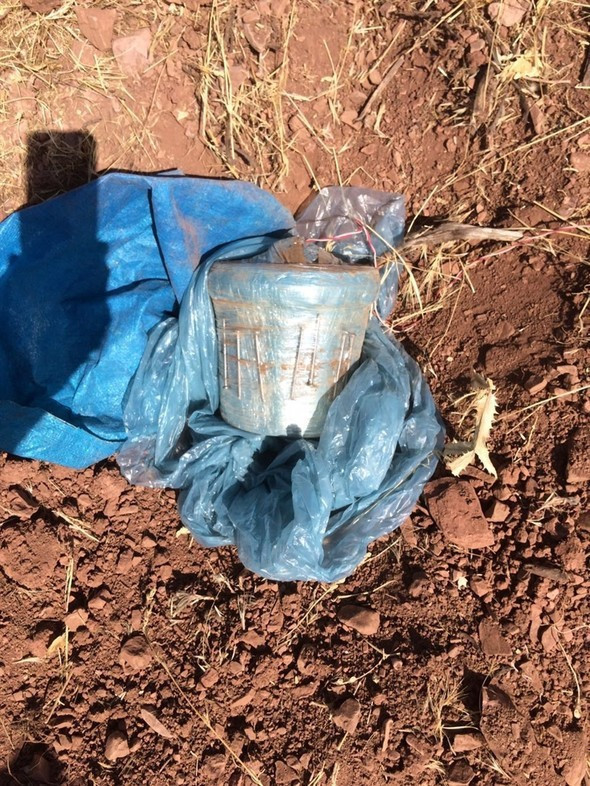 Asker Hakkari'de toprağa gömülü buldu! - Resim: 2