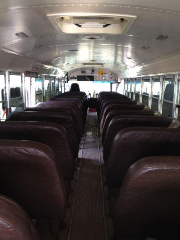 Hurda otobüsü ev yapıp kiradan kurtuldular! - Resim: 4