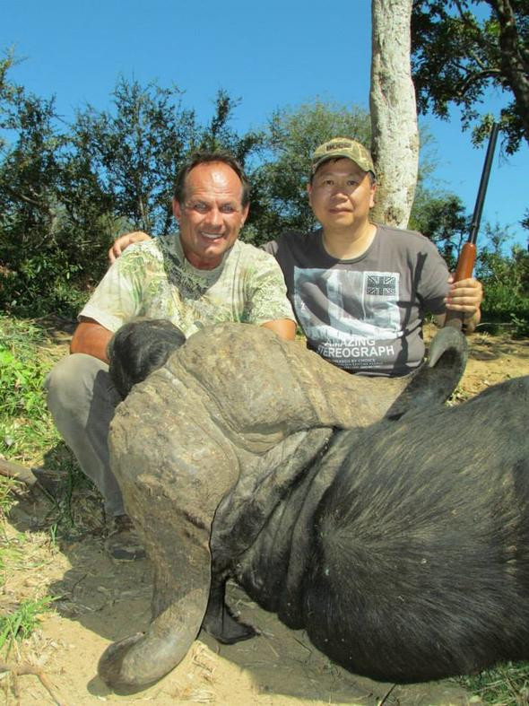 Öldürdüğü hayvanlarla poz veriyordu sonu kötü oldu - Resim: 3