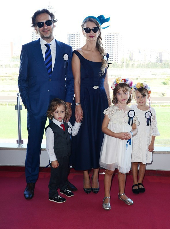 Tuba Ünsal ve Mirgün Cabas çocukları ile... - Resim: 4