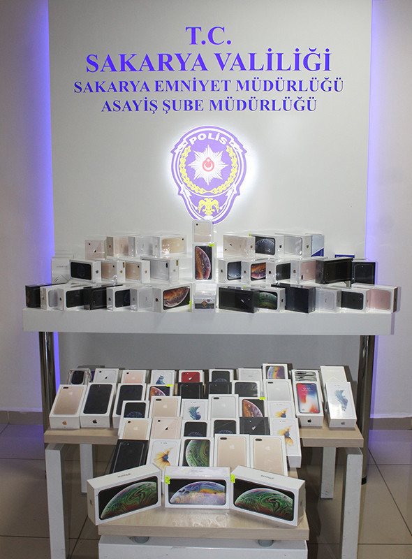 Akılalmaz hırsızlık! Duvarı delip 500 bin liralık... - Resim: 3