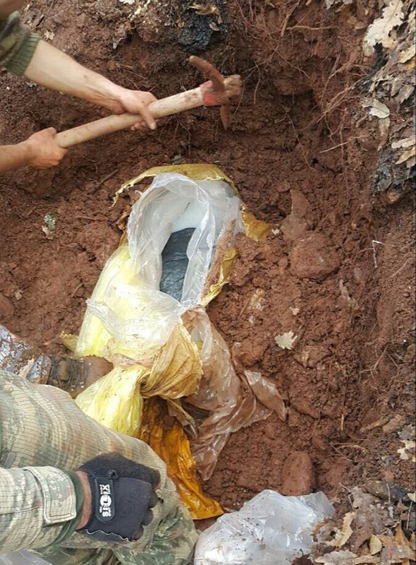 PKK'ya darbe: Sığınak ve mühimmatları imha edildi! - Resim: 3