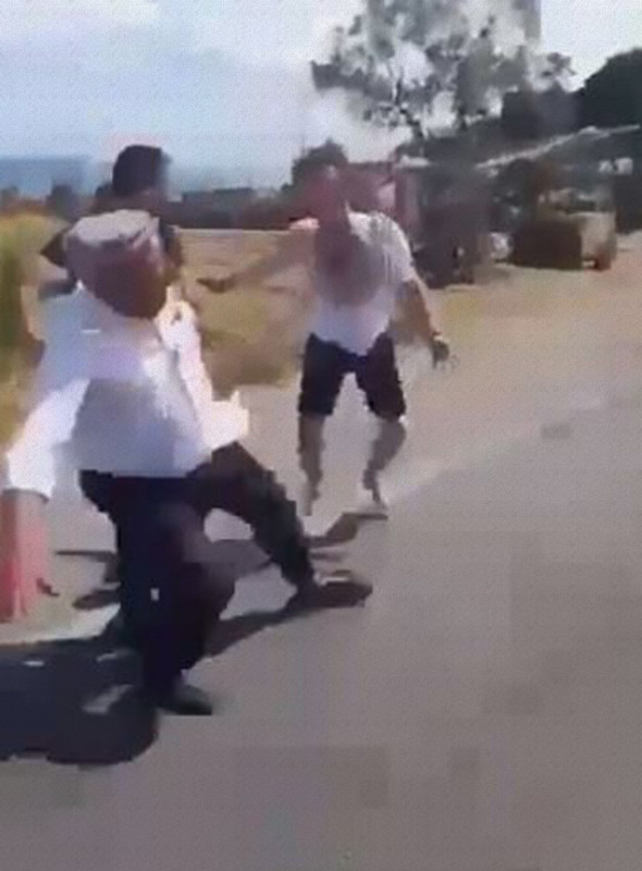 Kaza sonrası maganda dehşeti! Baba-oğlu dakikalarca... - Resim: 3