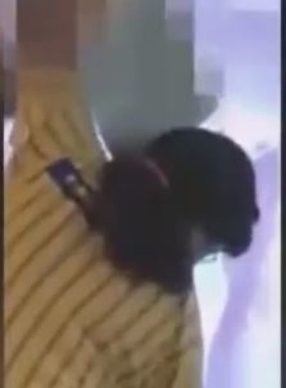 Mağazadaki porno yayınına havluyla önlem! - Resim: 3