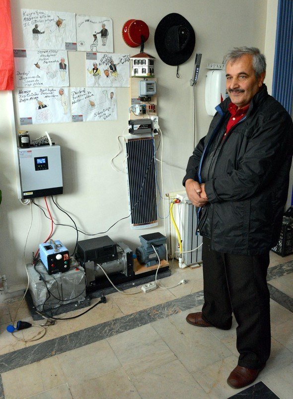 Koçuyla boynu bükük öylece bekledi... - Resim: 2