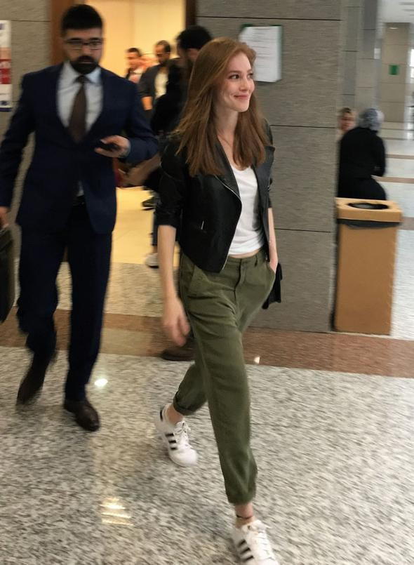 Elçin Sangu adliye koridorlarında... - Resim: 3