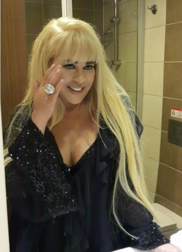 Zerrin Özer: Kızlar evlenene kadar bakire olmalı - Resim: 1