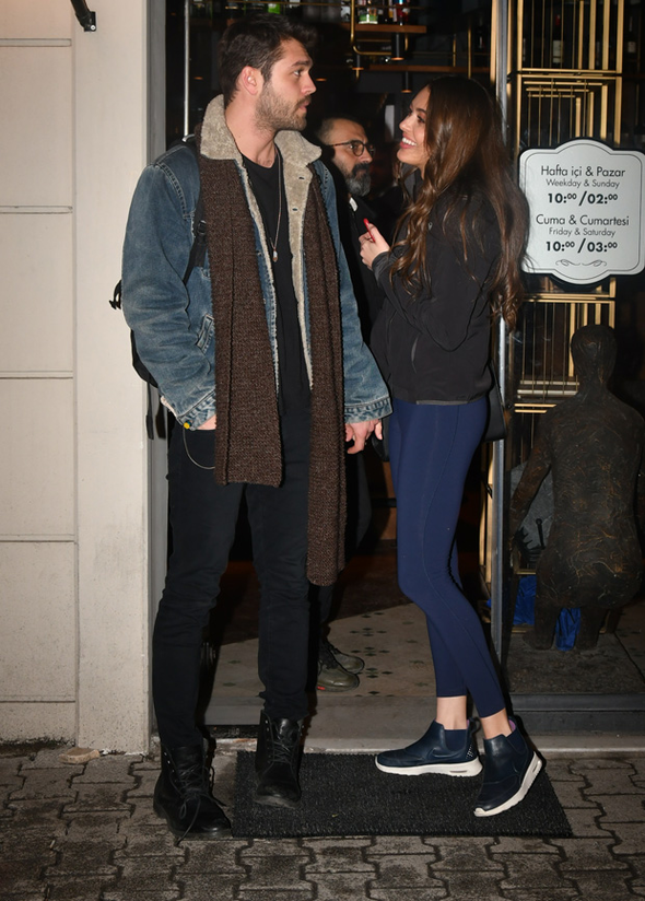 Saklanmaktan vazgeçtiler! İlk kez el ele poz verdiler - Resim: 2