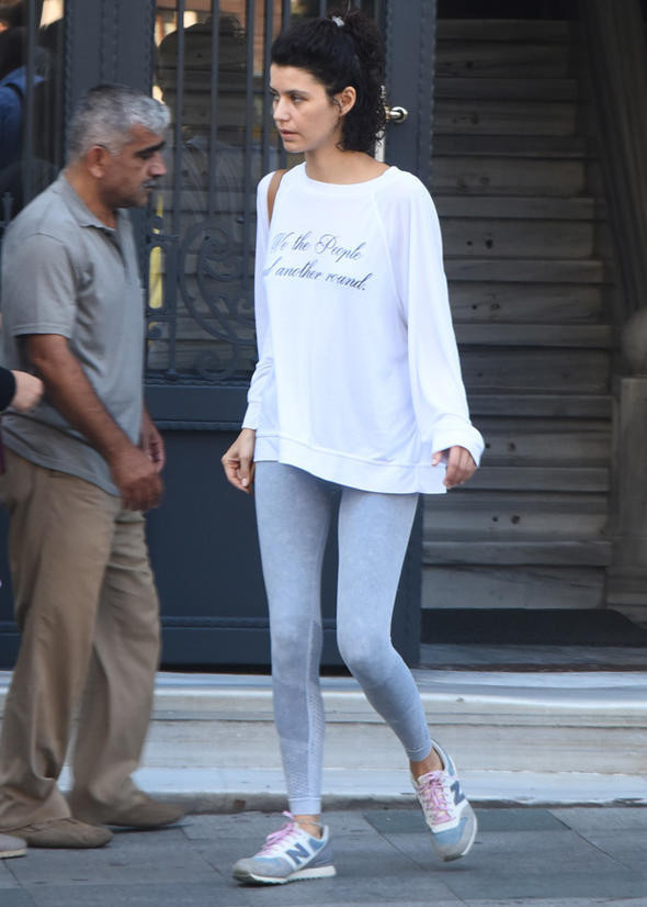 Beren Saat adeta eriyip gitmiş! Gören bu ne hal dedi... - Resim: 2