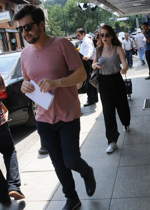 Elçin Sangu yine makyajsız - Resim: 4