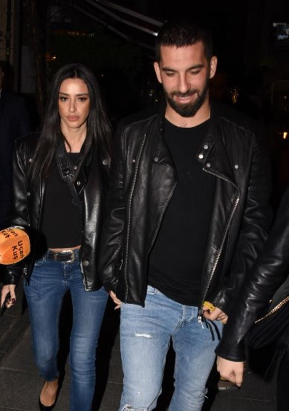 1 hafta önce evlendiler Arda Turan'dan şok 'Senin kafanı gözünü kırarım' - Resim: 3