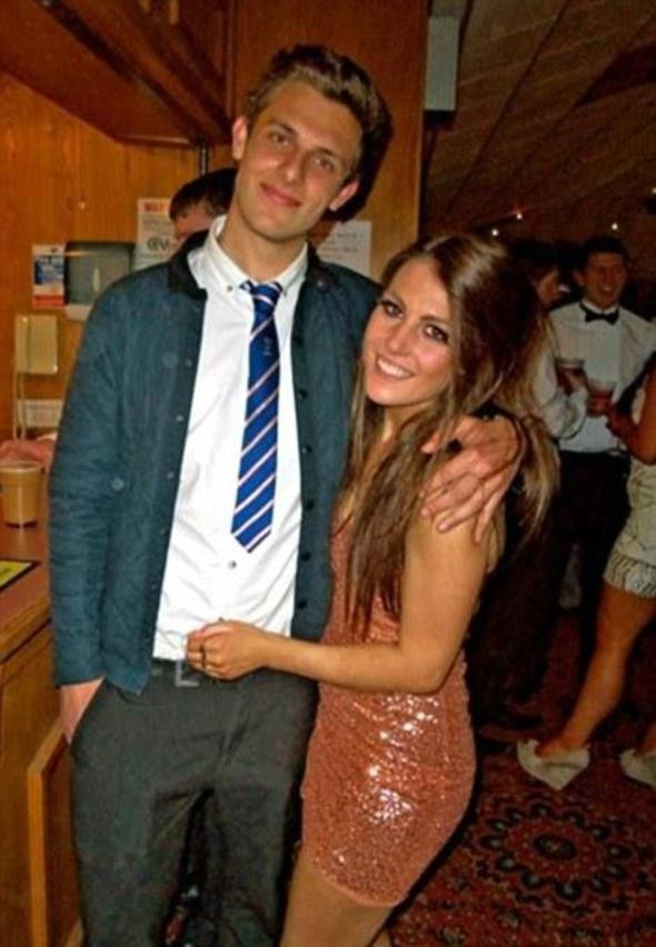 Damadıyla yemek yedi, şoke eden gerçeği fotoğraf ortaya çıkardı - Resim: 4